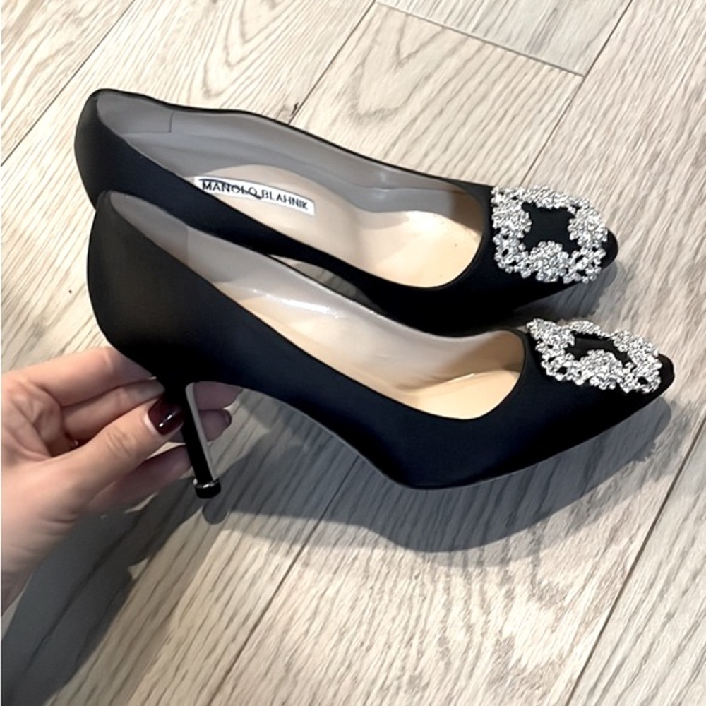 Manolo Blahnik Hangisi Crystal Buckle Pump - Picture 2 of 8